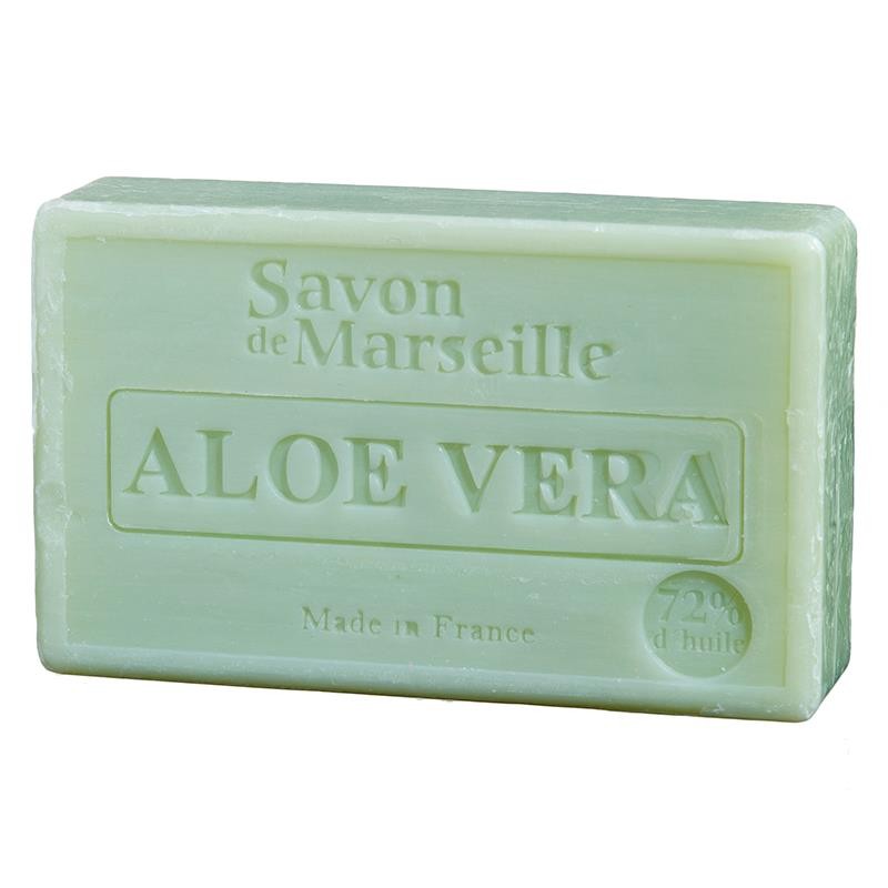 Savon de Marseille Aloe Vera sæben giver dig en blid, beroligende og naturlig plejeoplevelse – perfekt til hele familien og til brug hver eneste 