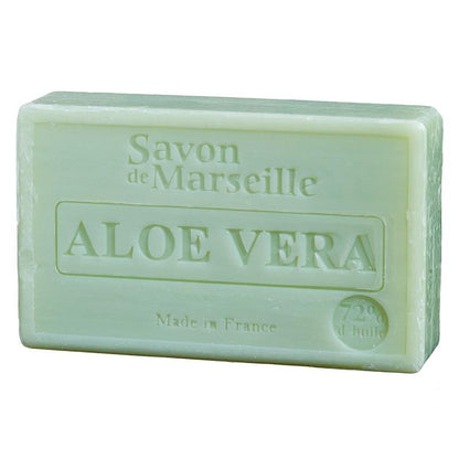 Savon de Marseille Aloe Vera sæben giver dig en blid, beroligende og naturlig plejeoplevelse – perfekt til hele familien og til brug hver eneste 