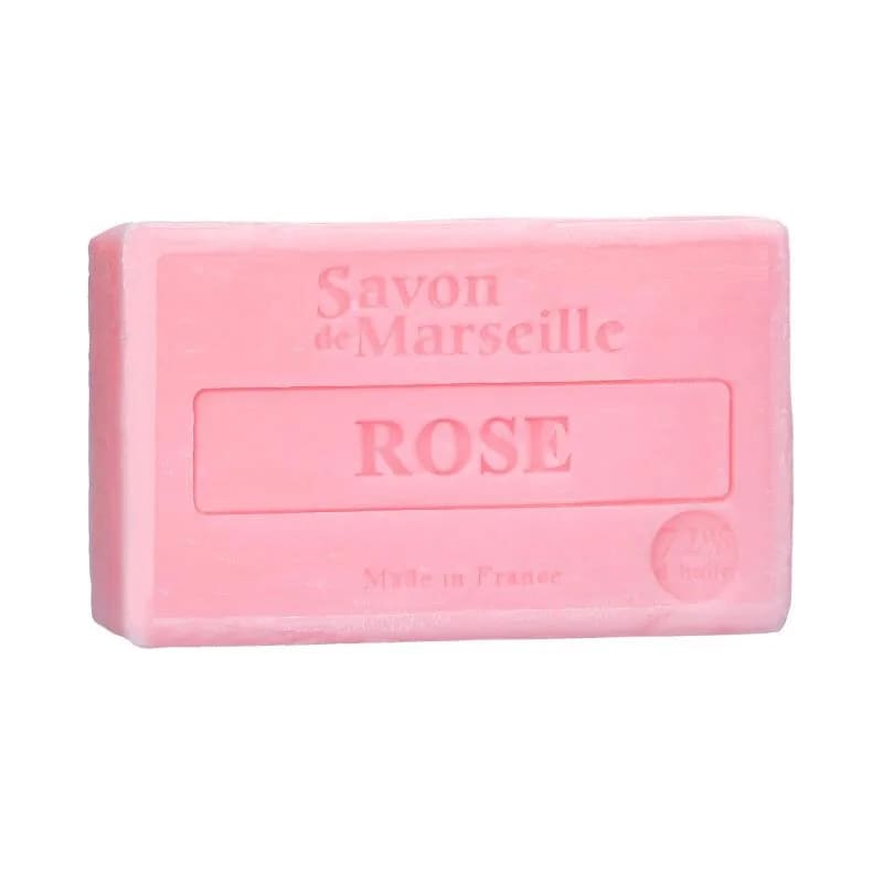 Bring et strejf af Provence og romantik ind i dit hjem med denne Savon de Marseille Rosen sæbe – den perfekte kombination af elegance, tradition og naturlig pleje.