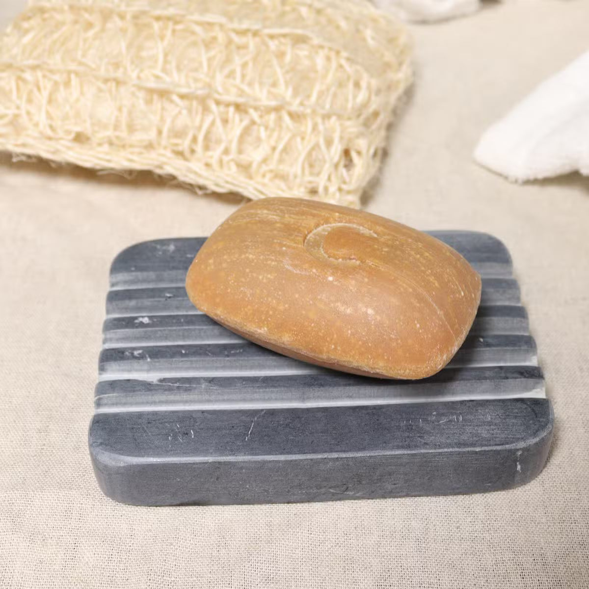 Soapstone sæbeskål med dybe riller - Grå fedtsten
