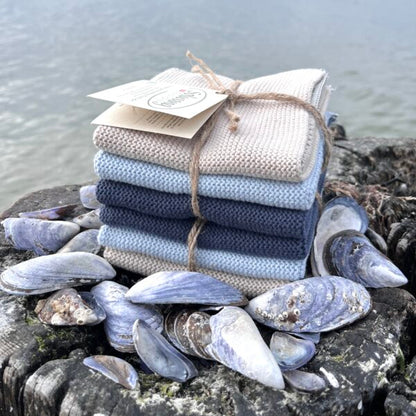 Gør dit hjem grønnere med Solwang Designs bæredygtige og funktionelle karklude. Køb nu og oplev kvalitet, der både er praktisk og miljøvenlig!