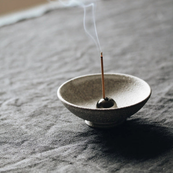 Ume Incense – Zen Cloud | Smudging sæt med røgelsesholder & stentøjsskål