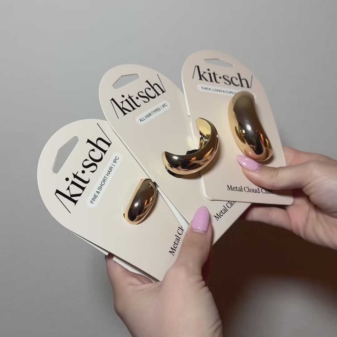 Løft dine håropsætninger med KITSCH Cloud Cuff – en elegant og alsidig hårelastik i metal, der forvandler selv den simple hestehale til et sofistikeret look.
