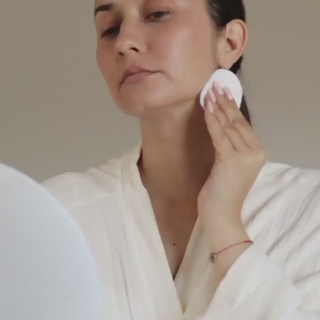 Apricot C-vitamin Décolleté Pad – en genanvendelig maske, der giver huden glød, udglatter linjer og plejer décolleté området
