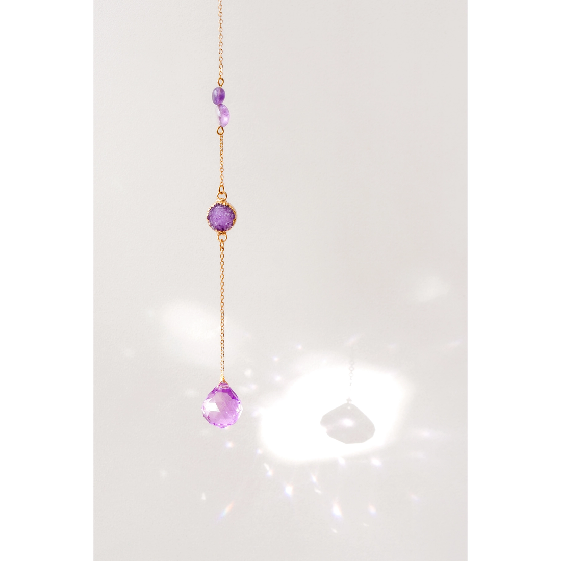 Krystal uro og Suncatcher - Rå Ametyst Krystal - 17cm