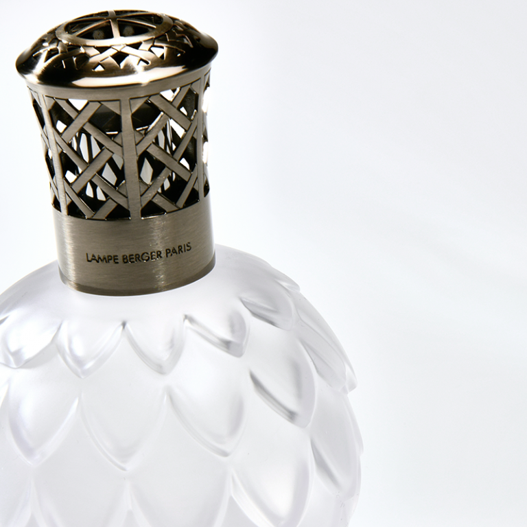 Artichaut fra Maison Berger Paris – et tidløst designikon, hvor fransk vintage-luksus, kunsthistorie og moderne velvære smelter sammen i ét smukt udtryk.
