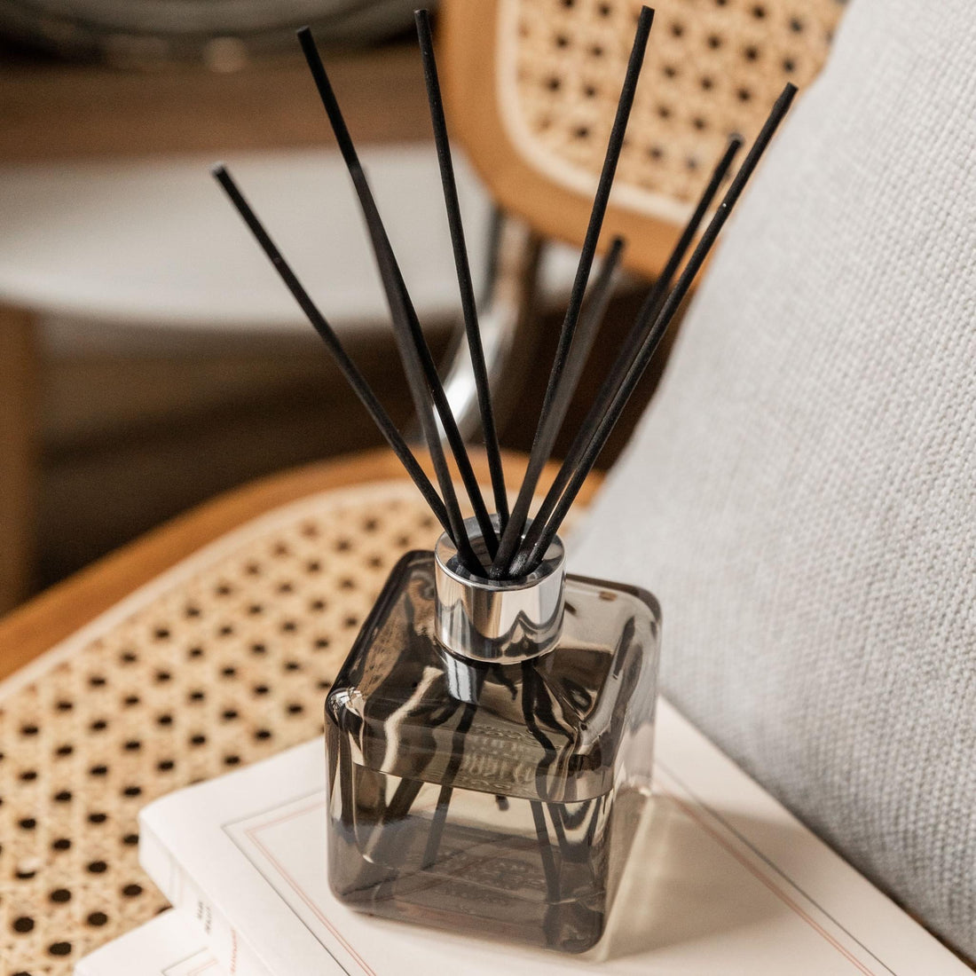 Sort glasflakon med sorte duftpinde, Maison Berger duftpinde, Home &amp; Garden, Reed Diffusers